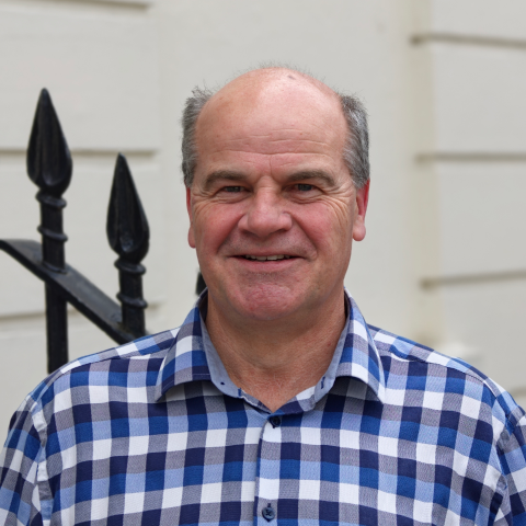 Hennie Van Der Vyver